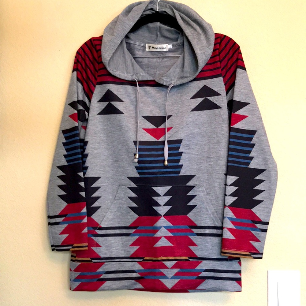 Aztec pattern hoodie - Picture 2 of 5